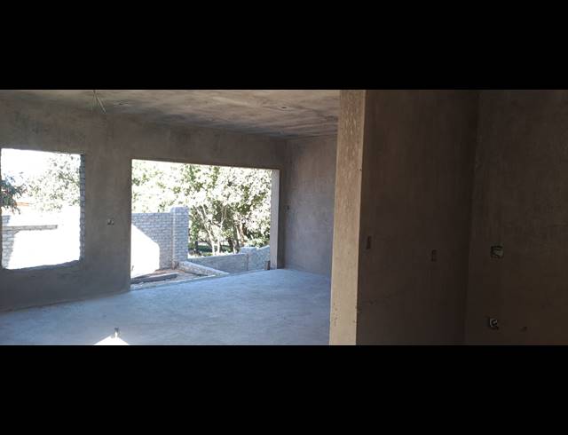 3 BEDROOM FREESTANDING FOR SALE IN CASHAN